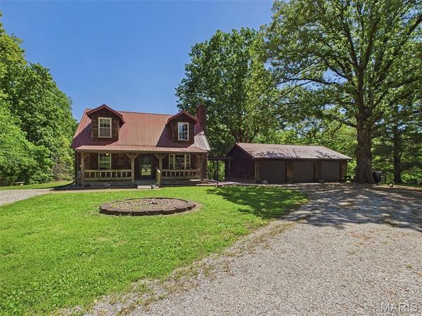1976 Motycka Lane, Donnellson, IL 62019