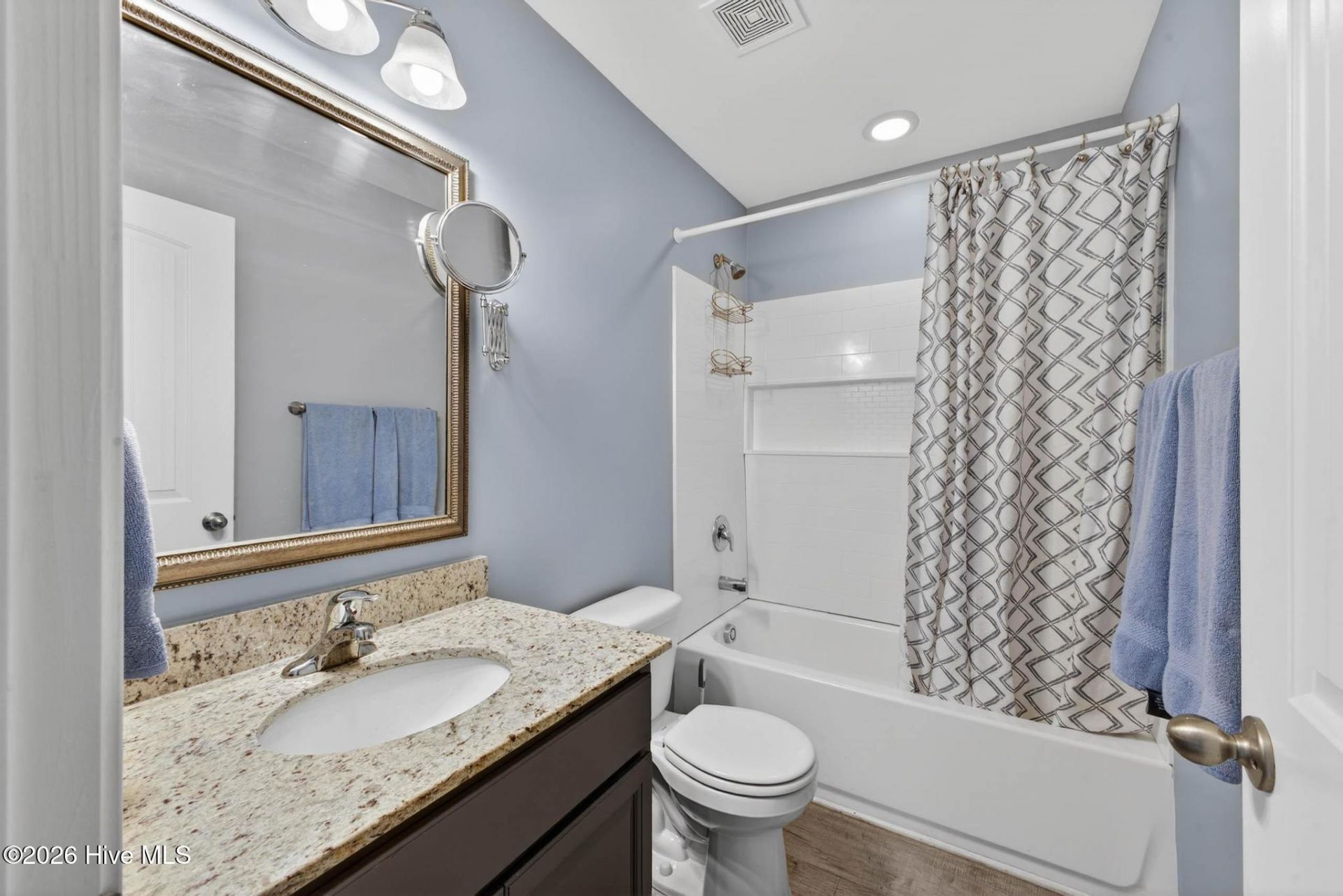836 Delta Lane Photo 26