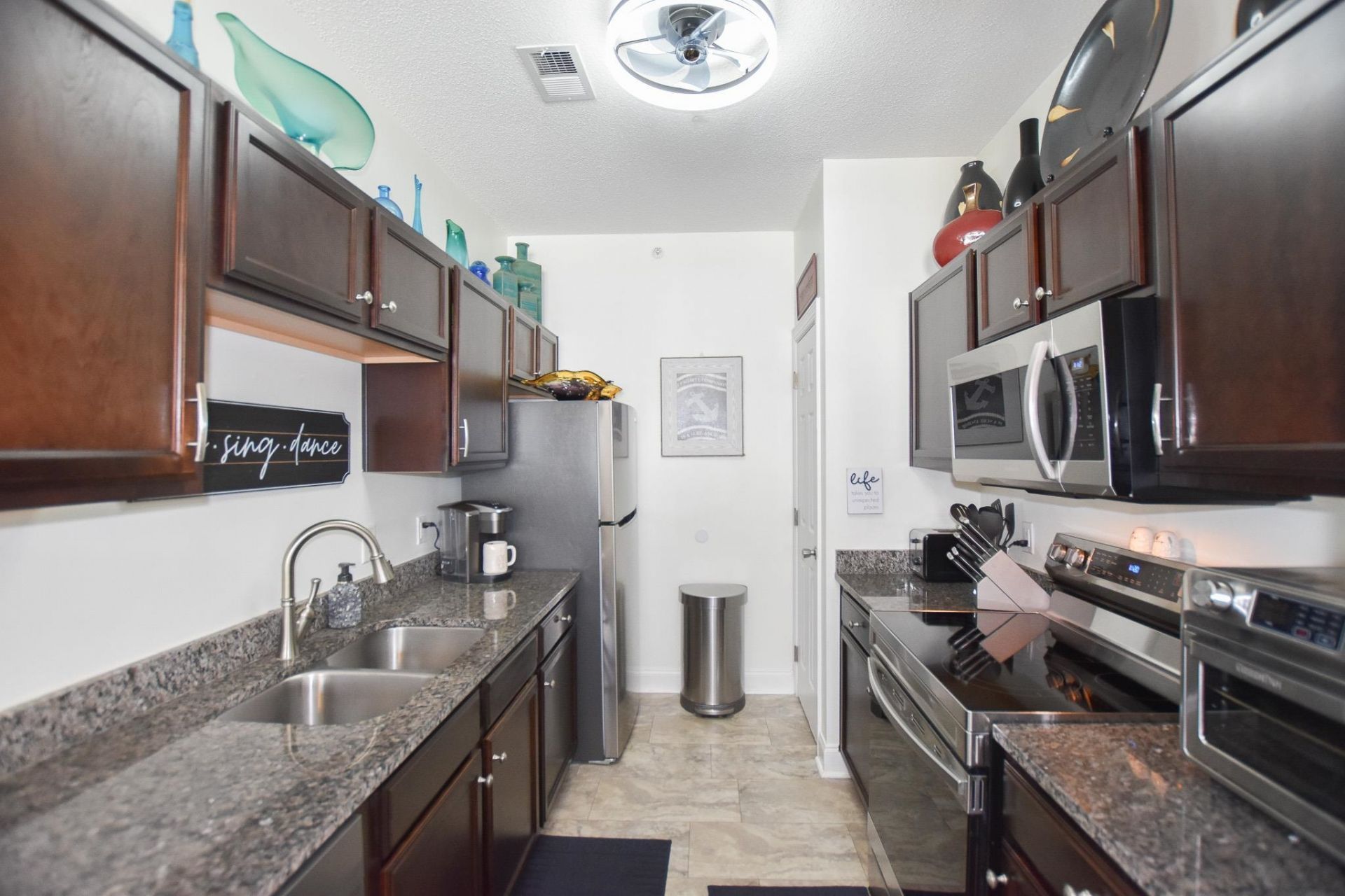 4930 Crab Pond Ct. Photo 7