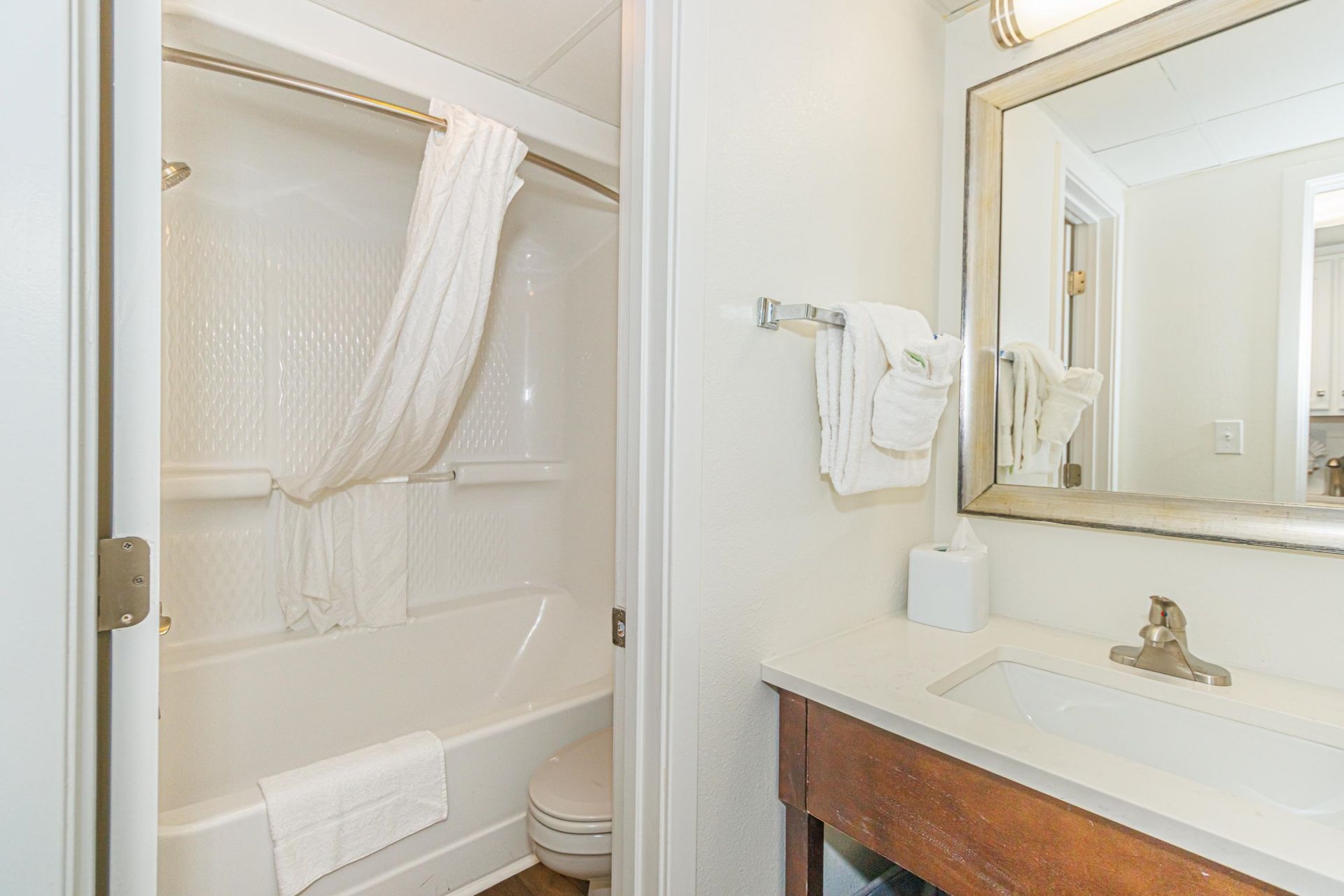 2401 S Ocean Blvd. Photo 34