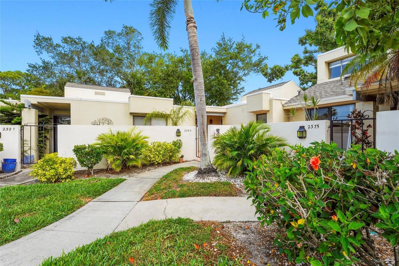 2383 Lakeside Mews, Unit D3, Sarasota, FL 34235 Photo