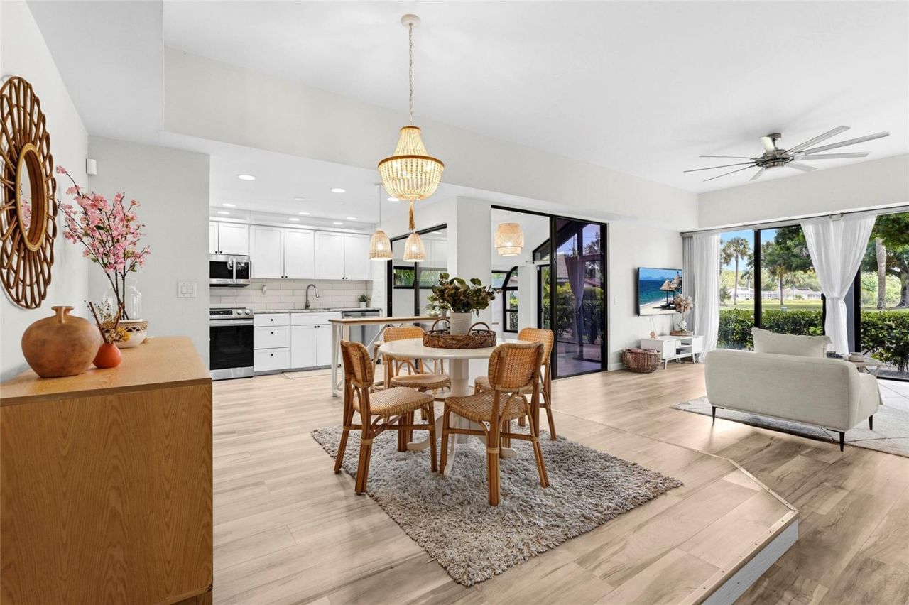 2383 Lakeside Mews, Unit D3, Sarasota, FL 34235 Photo