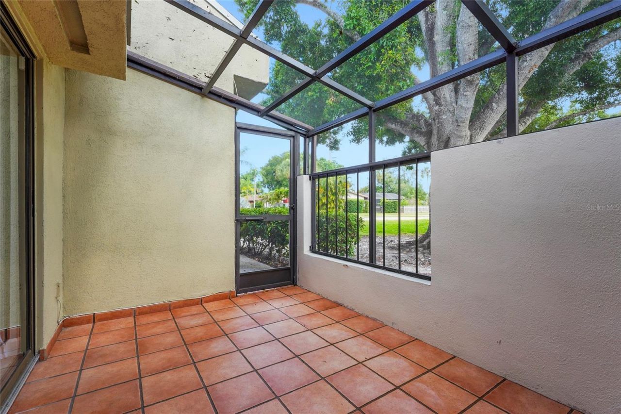 2383 Lakeside Mews, Unit D3, Sarasota, FL 34235 Photo