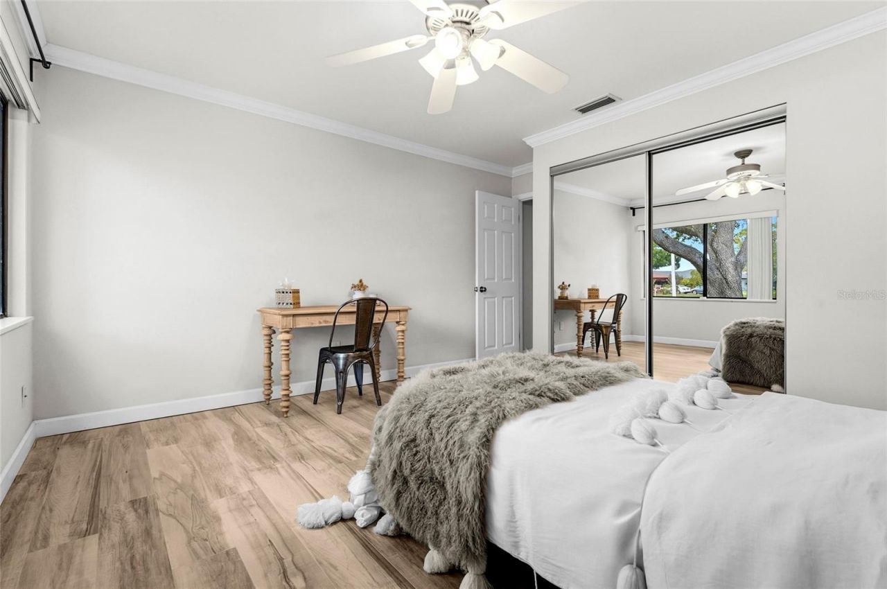 2383 Lakeside Mews, Unit D3, Sarasota, FL 34235 Photo