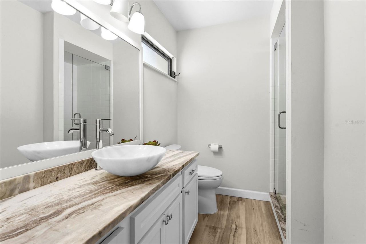 2383 Lakeside Mews, Unit D3, Sarasota, FL 34235 Photo