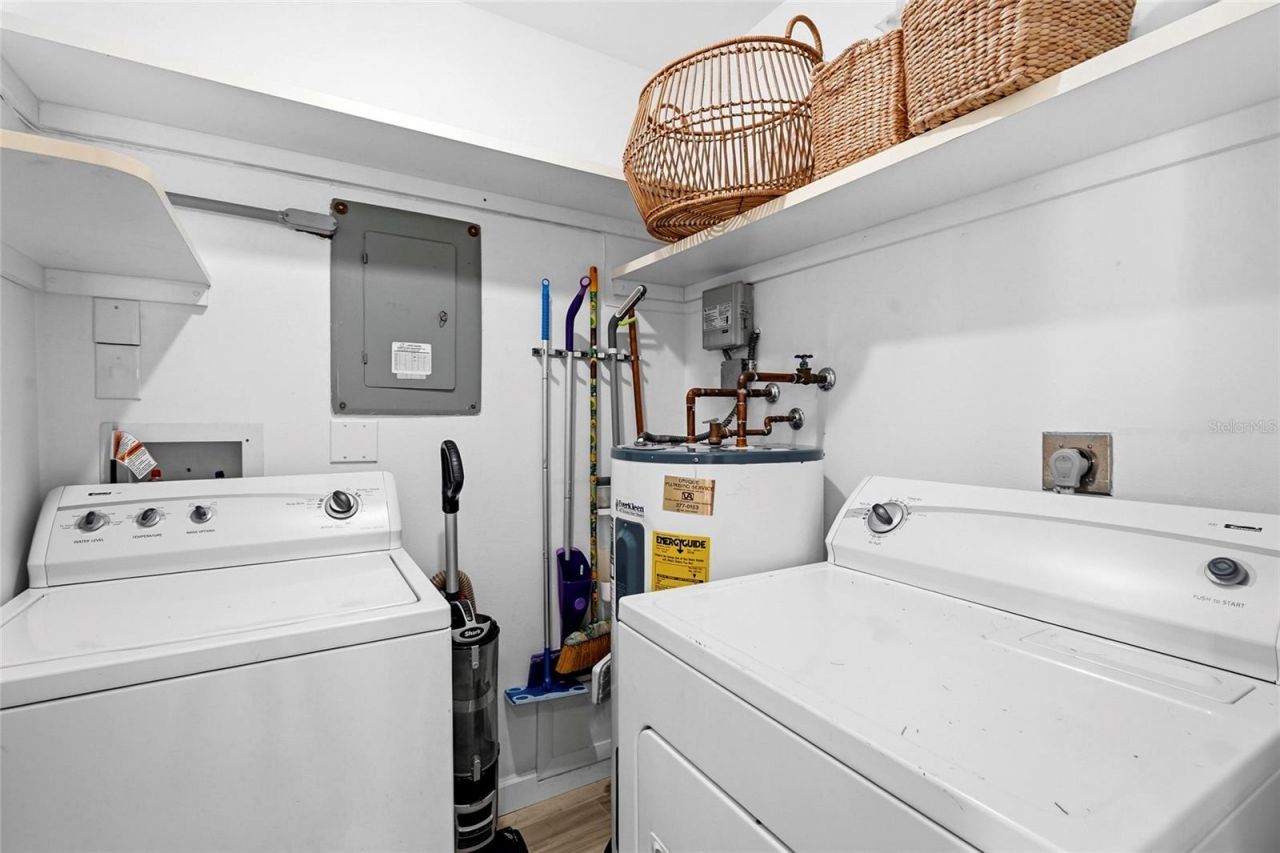 2383 Lakeside Mews, Unit D3, Sarasota, FL 34235 Photo