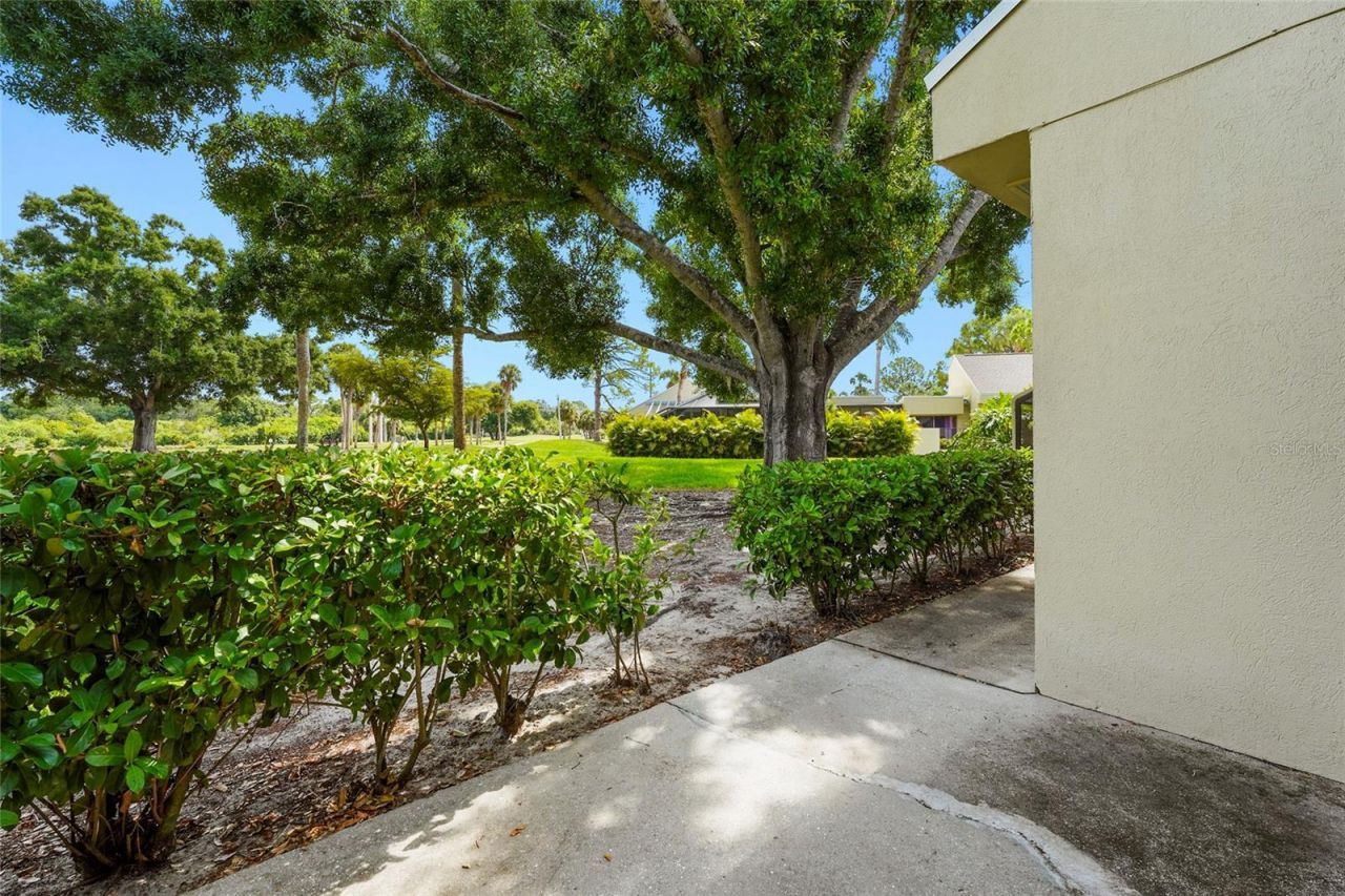 2383 Lakeside Mews, Unit D3, Sarasota, FL 34235 Photo
