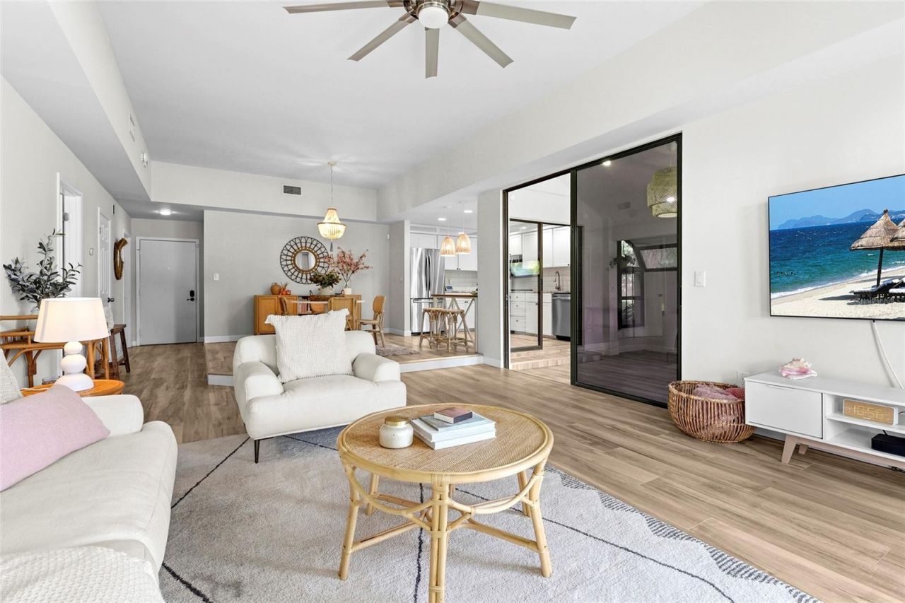 2383 Lakeside Mews, Unit D3, Sarasota, FL 34235 Photo