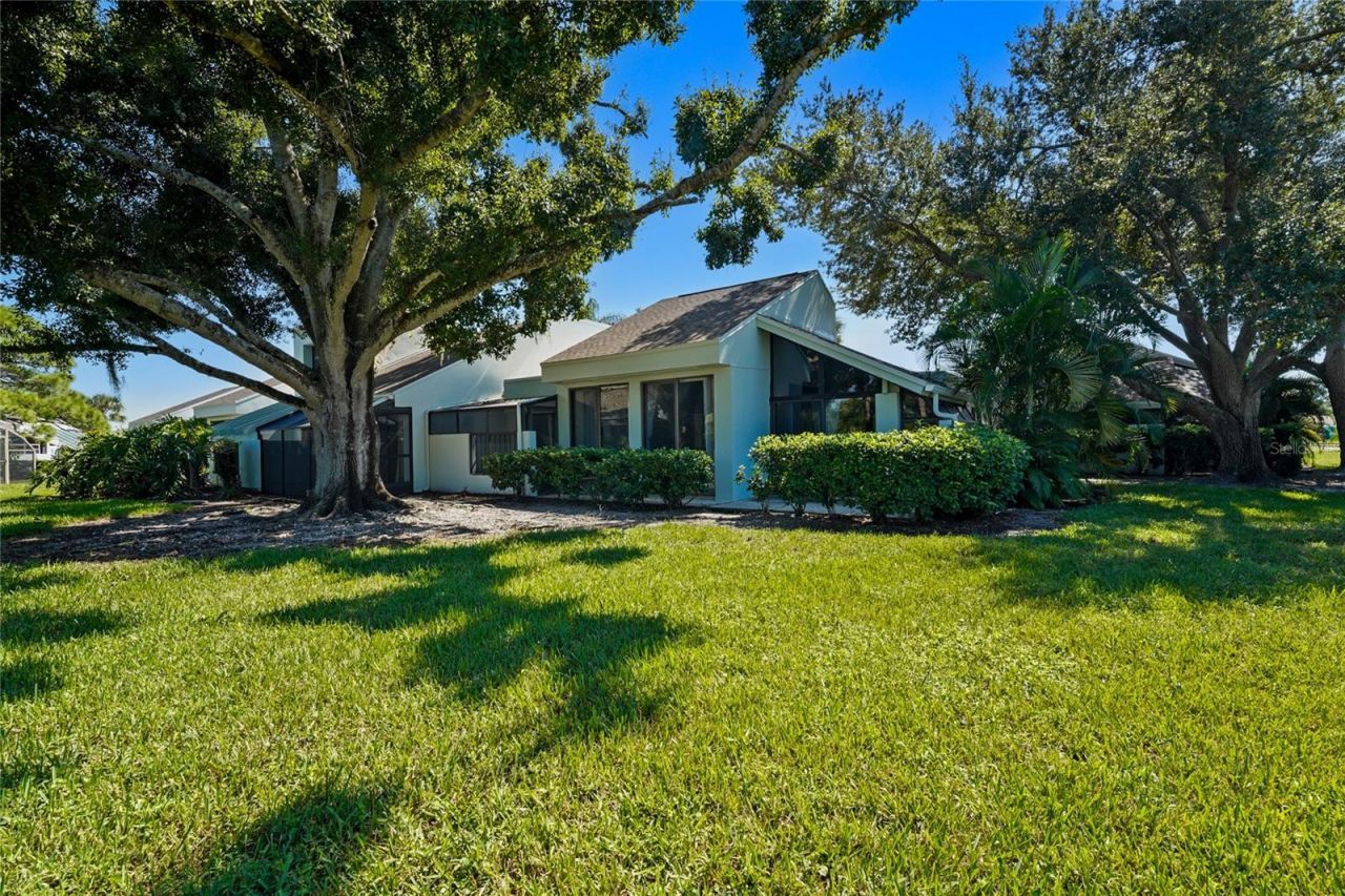 2383 Lakeside Mews, Unit D3, Sarasota, FL 34235 Photo