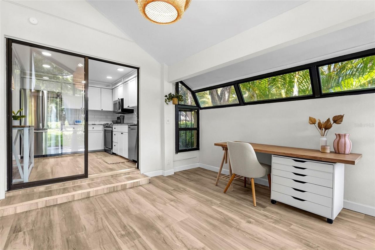 2383 Lakeside Mews, Unit D3, Sarasota, FL 34235 Photo
