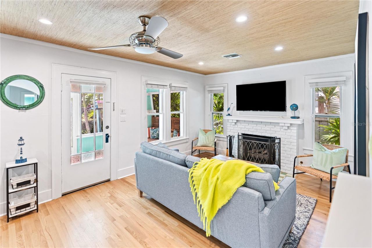 642 Ohio Place , Sarasota, FL 34236 Photo