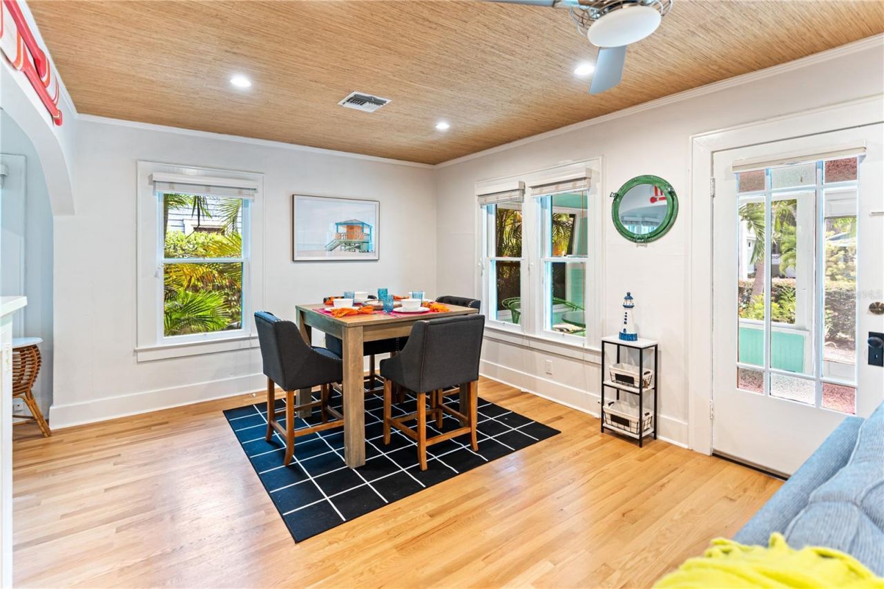 642 Ohio Place , Sarasota, FL 34236 Photo