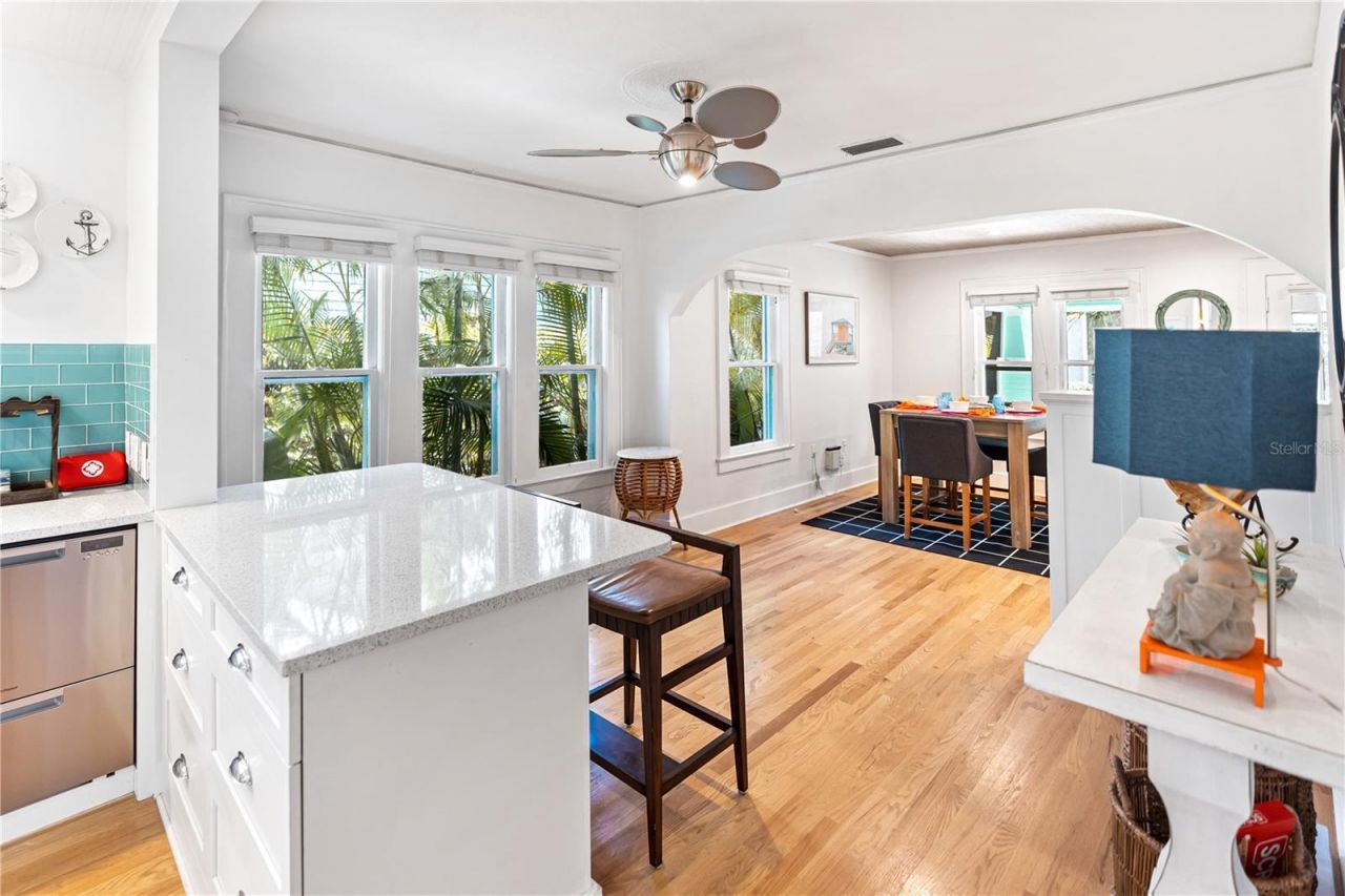 642 Ohio Place , Sarasota, FL 34236 Photo