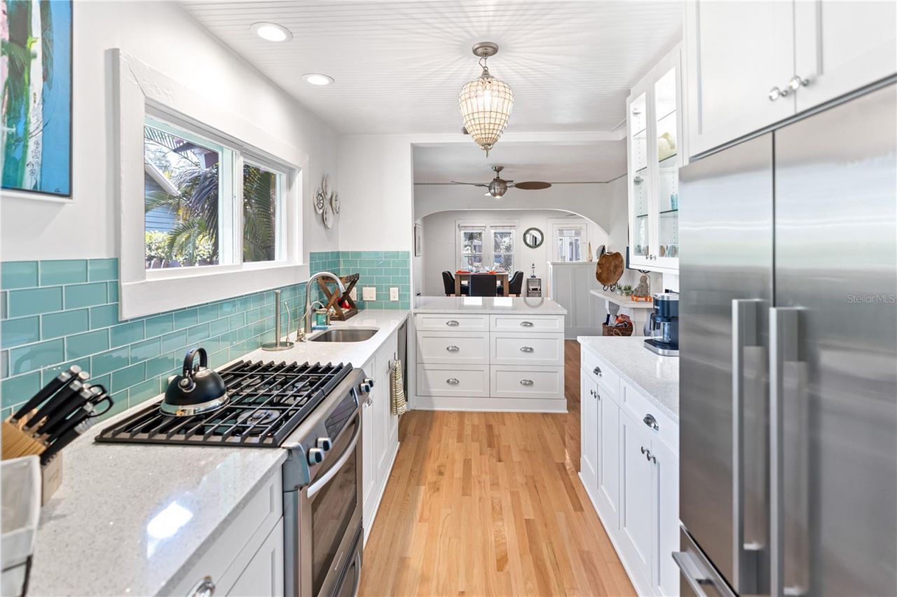 642 Ohio Place , Sarasota, FL 34236 Photo