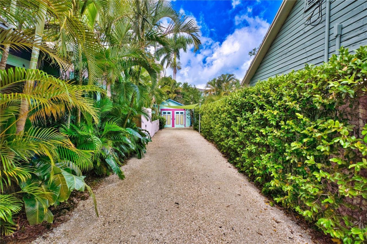 642 Ohio Place , Sarasota, FL 34236 Photo