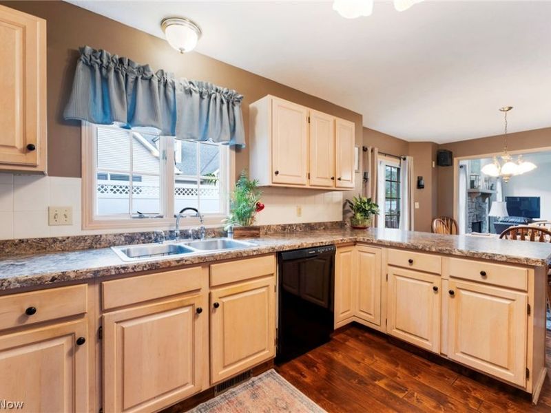 22 Fieldstone , Poland, OH 44514 Photo 17