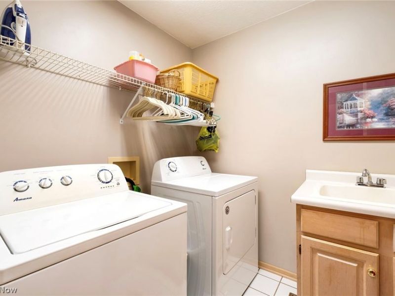 22 Fieldstone , Poland, OH 44514 Photo 27