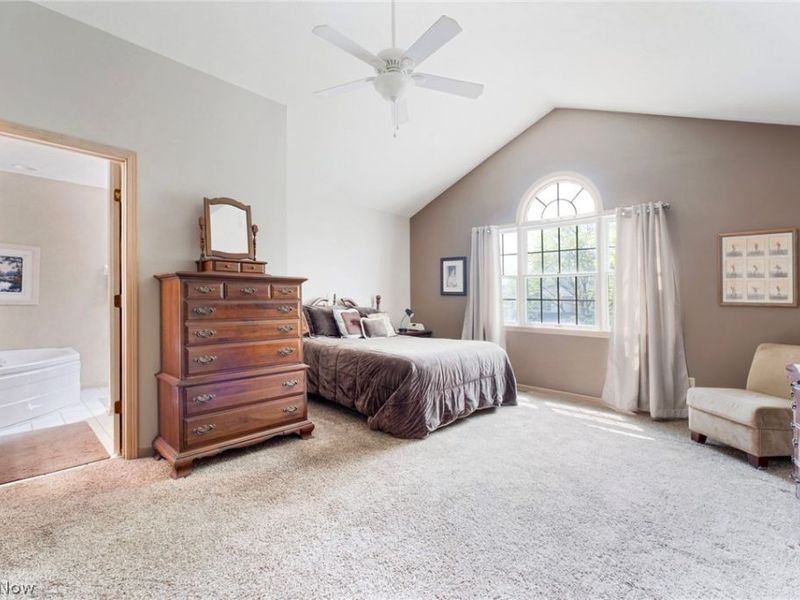 22 Fieldstone , Poland, OH 44514 Photo 28