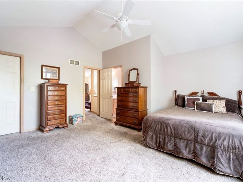 22 Fieldstone , Poland, OH 44514 Photo 30