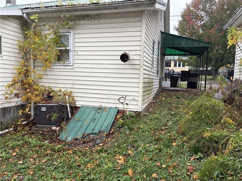 226 E Main Street , Freeport, OH 43973 Photo 5