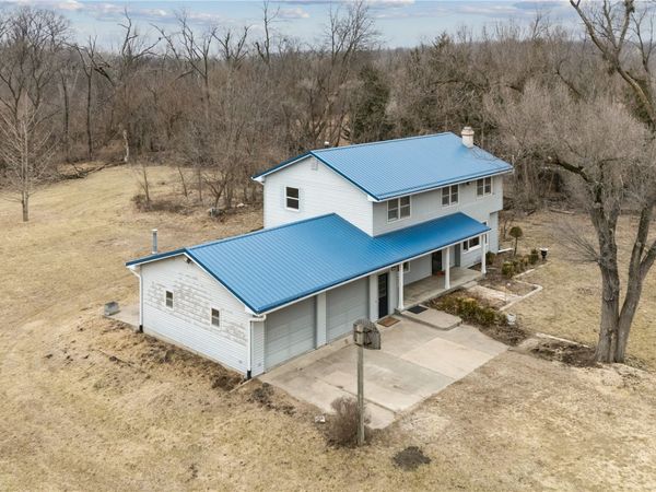 600 Carlton Road SE, Cedar Rapids, IA 52403