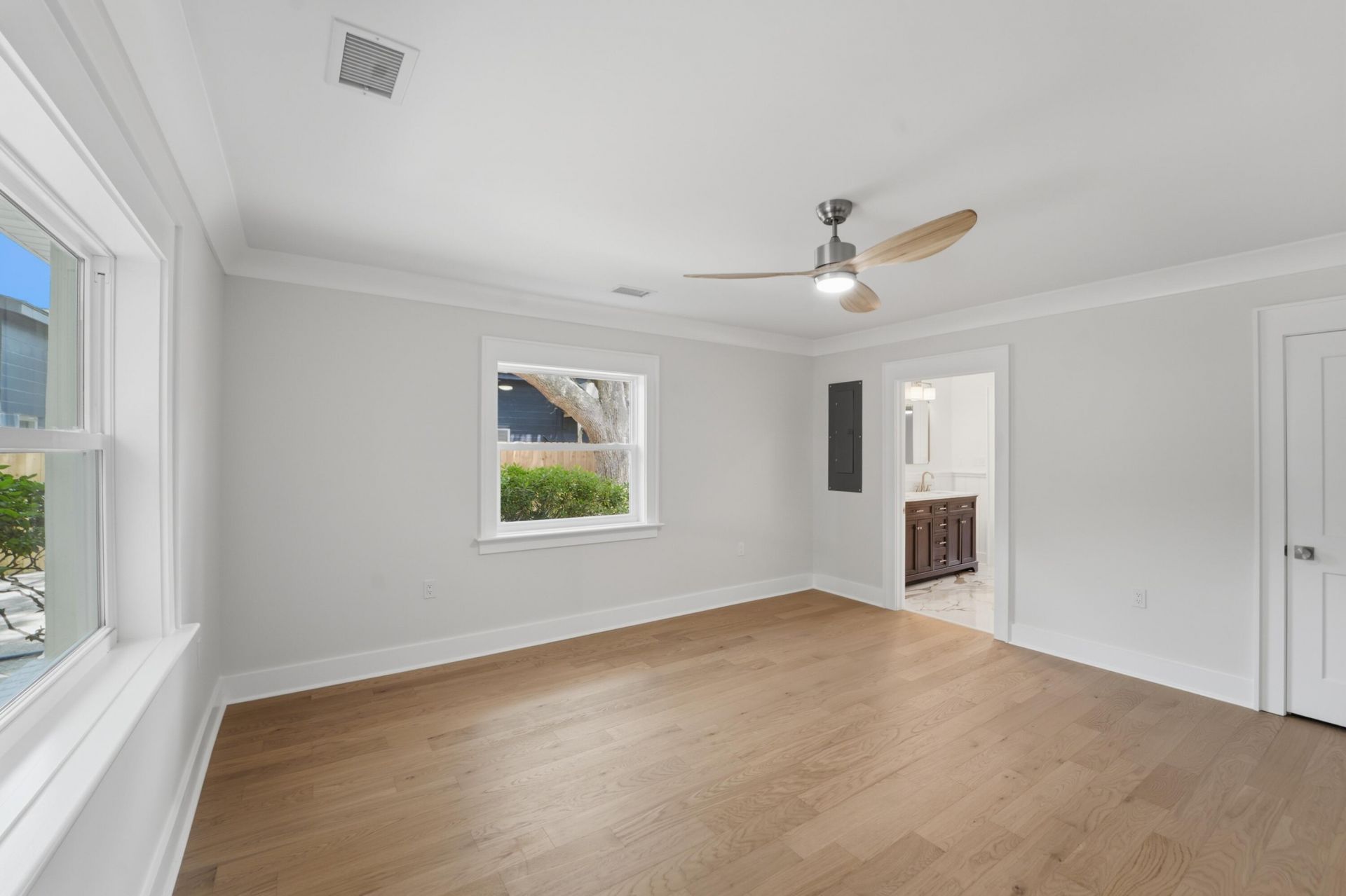 6384 Sc 162 Photo 56