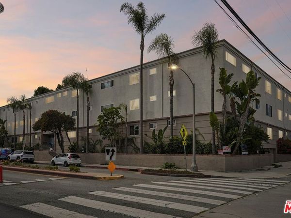 2002 4th Street, Unit 208, Santa Monica, CA 90405
