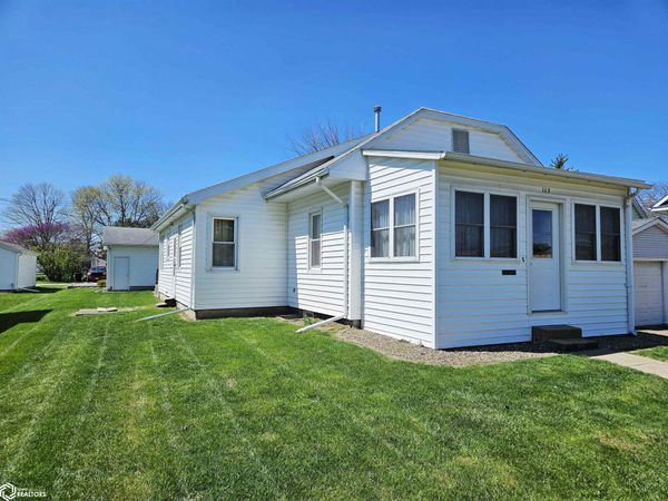 113 Summer Street, West Burlington, IA 52655