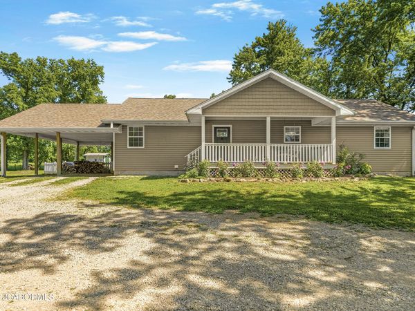 64908 U.S. 50 , Clarksburg, MO 65025