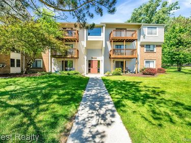 30028 W 12 Mile Road, Farmington, MI 48334