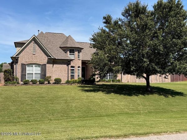 7846 Brent Hogue Drive, Olive Branch, MS 38654
