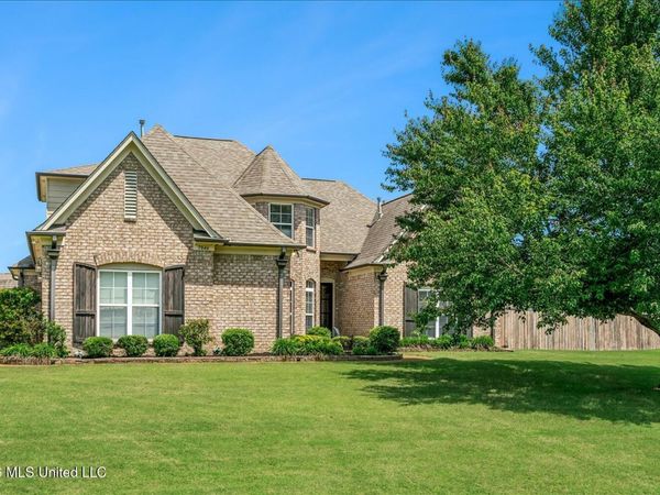 7846 Brent Hogue Drive, Olive Branch, MS 38654