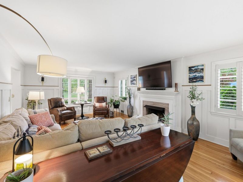 2406 Canterbury Road, Columbus, OH 43221 Photo 7
