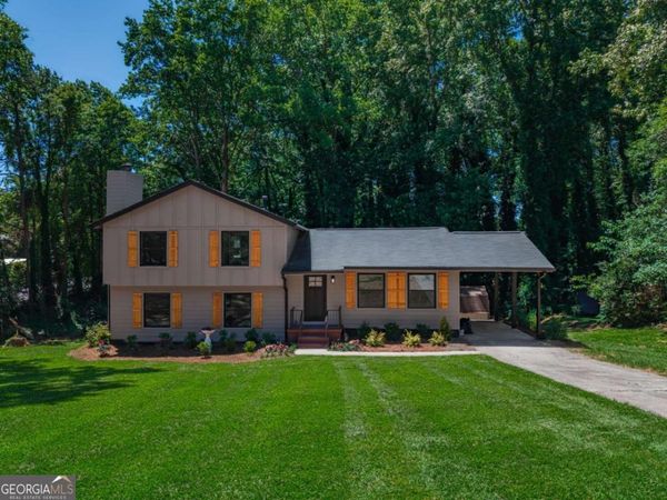 712 Overland Trail, Woodstock, GA 30189