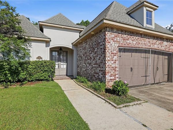 633 N BROWN THRASHER Loop, Madisonville, LA 70447