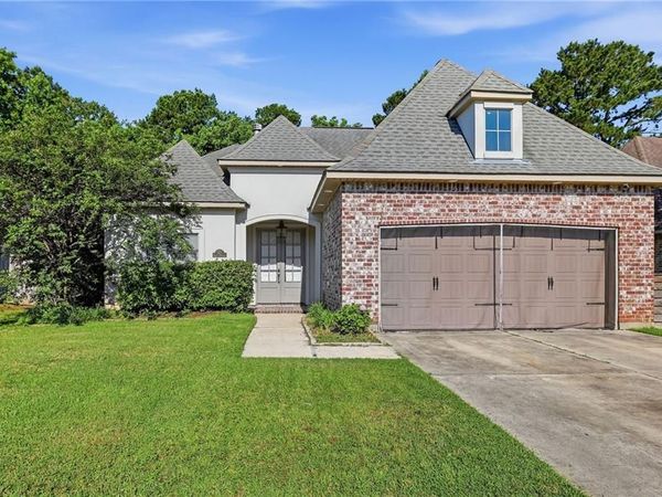 633 N BROWN THRASHER Loop, Madisonville, LA 70447