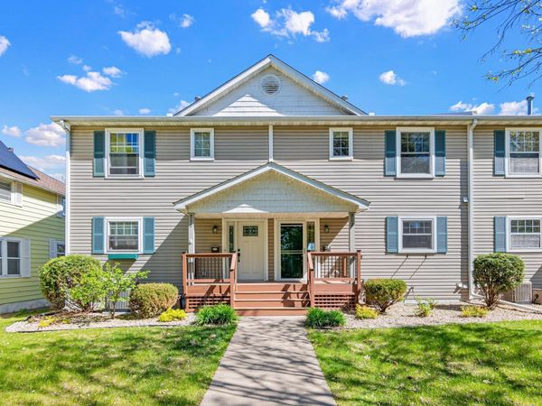 712 Stewart Avenue , Saint Paul, MN 55102