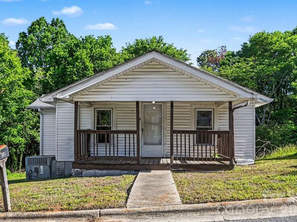 1025 Martin Luther King Jr Drive , Albemarle, NC 28001