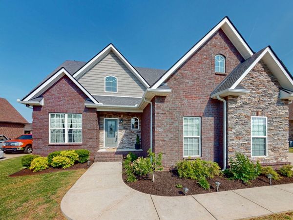 5016 Lady Thatcher Dr, Murfreesboro, TN 37129