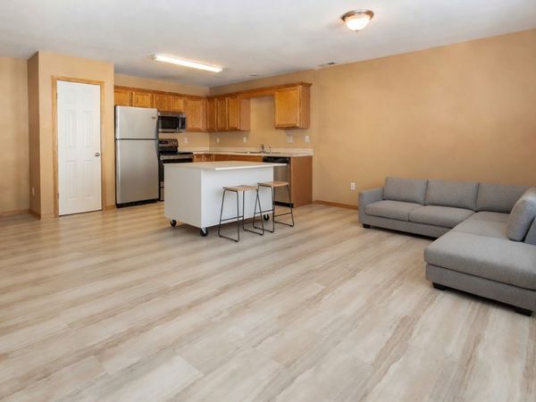 1158 SE Village View Lane, Ankeny, IA 50021