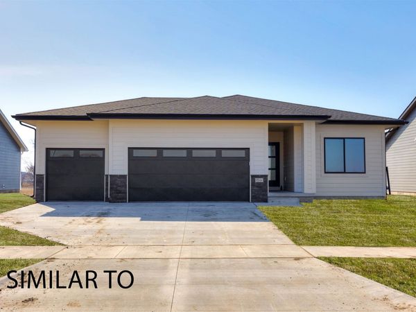16314 Ironwood Lane, Urbandale, IA 50323