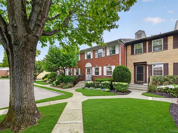 426 Genesee Court , Suffern, NY 10901