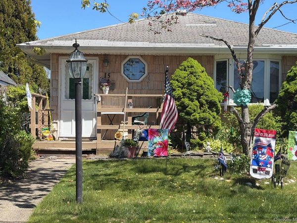 15 E Jackson Avenue , Babylon, NY 11702