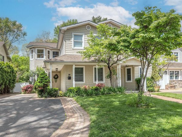 21 Marwood Road N, Port Washington, NY 11050