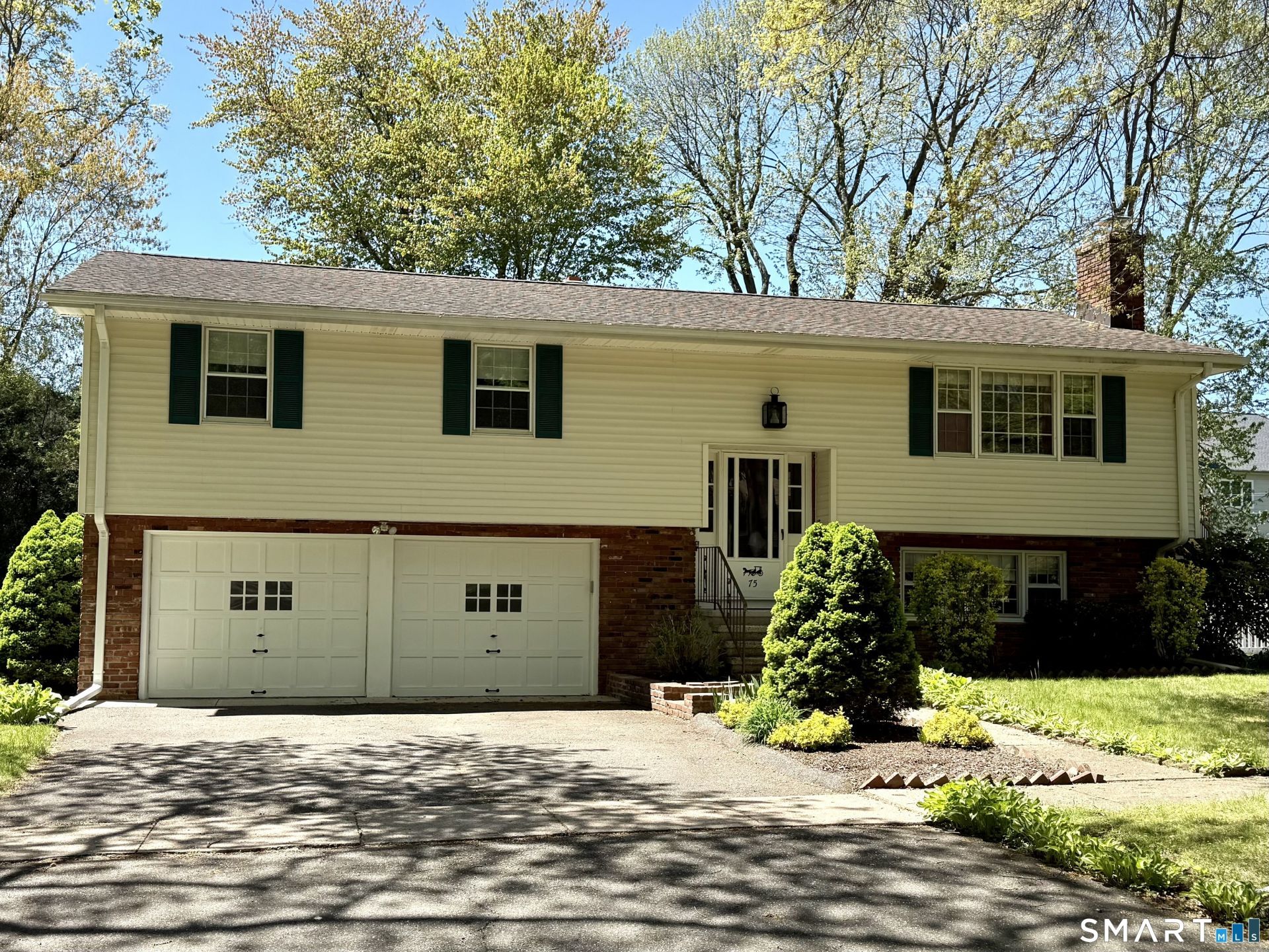 75 Masna, Stratford, CT 06614 Main Photo