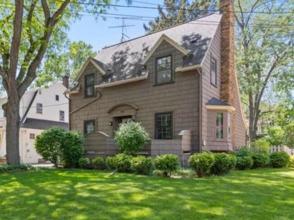 957 Maxwell Avenue SE, East Grand Rapids, MI 49506