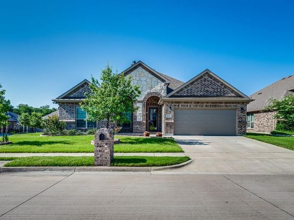 438 Brookdale Drive, Midlothian, TX 76065