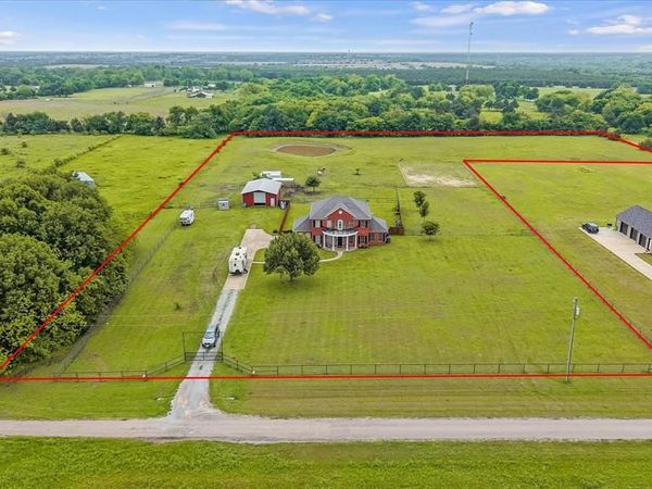 4013 Private Road 1166 , Farmersville, TX 75442