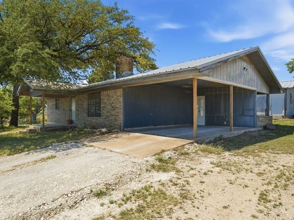 432 County Road 492 , Stephenville, TX 76401