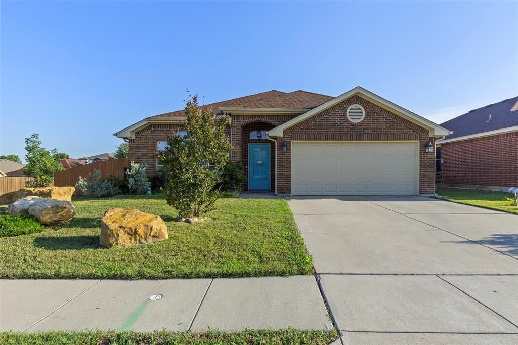 9236 Jason Drive , White Settlement, TX 76108 Main Photo